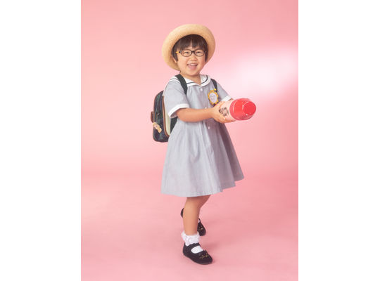 幼稚園の夏服で撮影
