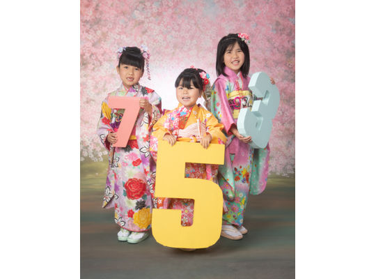 三姉妹で七五三のレンタル