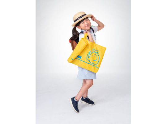 幼稚園の夏服で