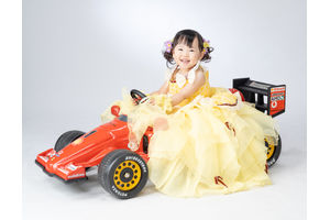 ドレスでも笑顔