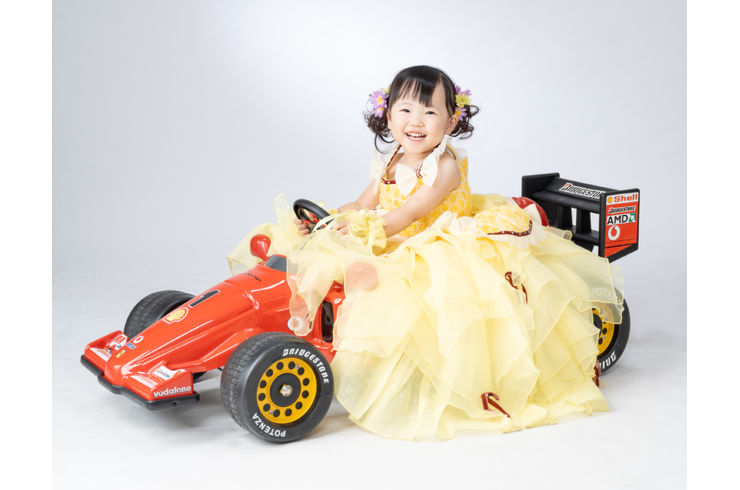 ドレスでも笑顔