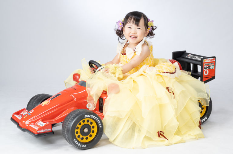 ドレスでも笑顔