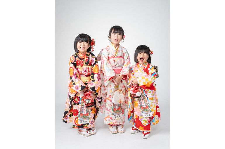 姉妹なかよく七五三