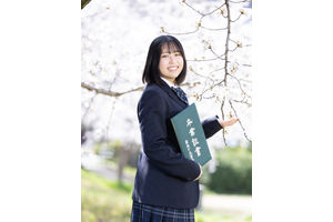 公園で桜ロケ